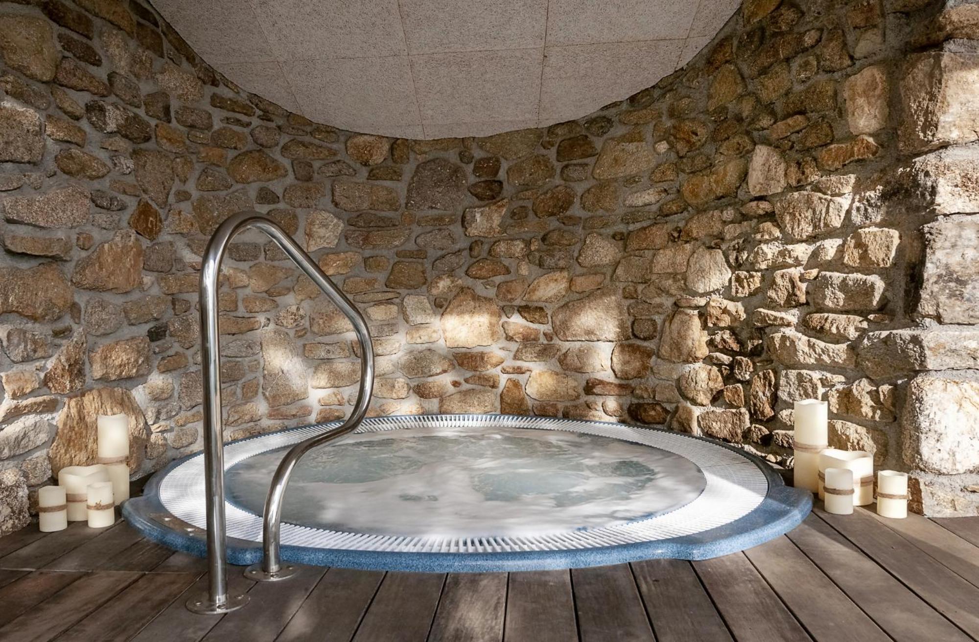 Villa Casa Do Cebro Casa Con Piscina Y Jacuzzi Privados à Saint-Jacques-de-Compostelle Extérieur photo